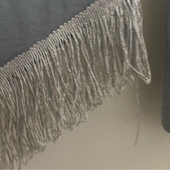 Size M Sculptor asymmetrical long sleeve top. - Picture 3 of 5